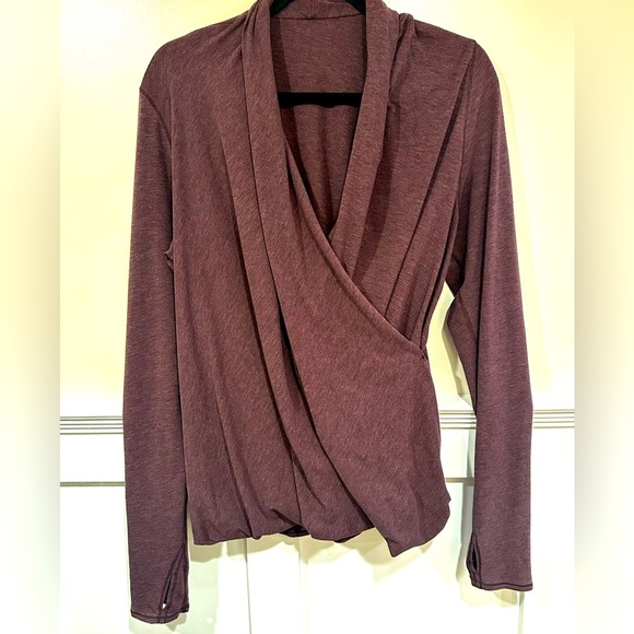 Lululemon-Radiant Long Sleeve - Picture 3 of 7